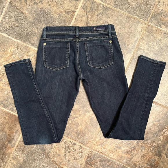 🌺 Fidelity Dark Blue Jeans Straight Leg 5 Pocket EUC Women’s Size 27. - Picture 2 of 15